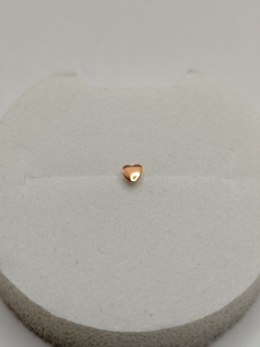 Piercing de nariz en oro 18k mujer
