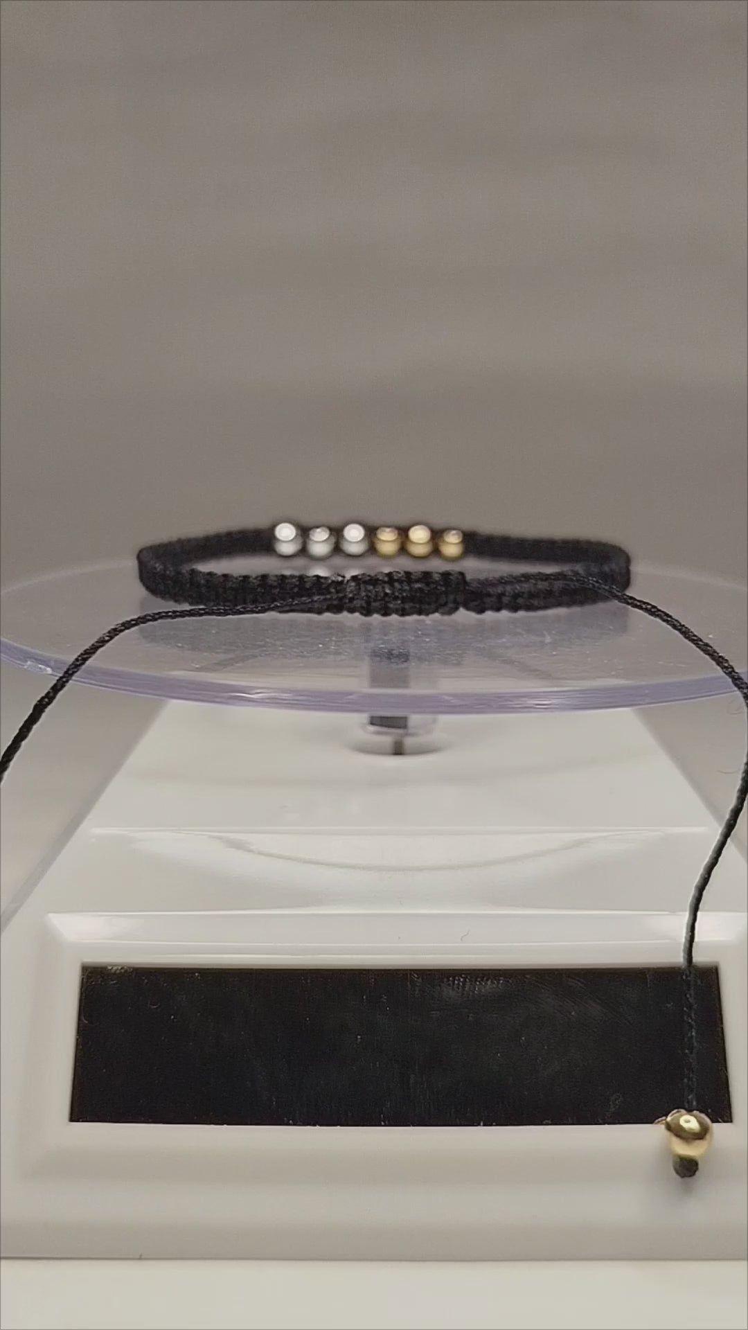 Pulsera hilo negro oro 18k plata 950 4 y 4 bolitas mujer ajustable