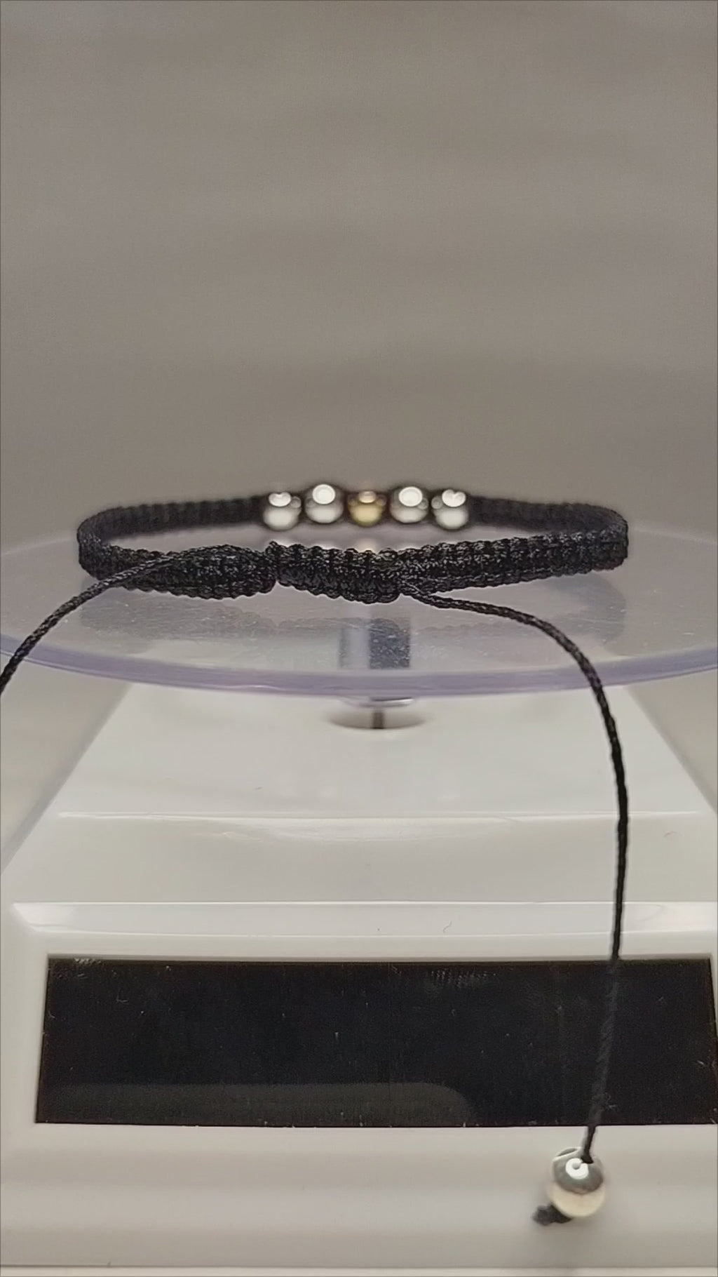 Pulsera hilo negro oro 18k y plata 950 bolitas hombre ajustable