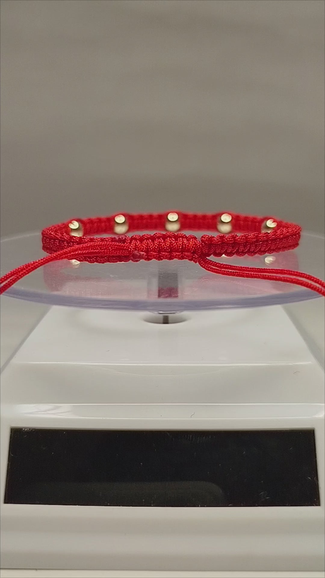 Pulsera hilo rojo con balines de oro 18k ajustable hombre
