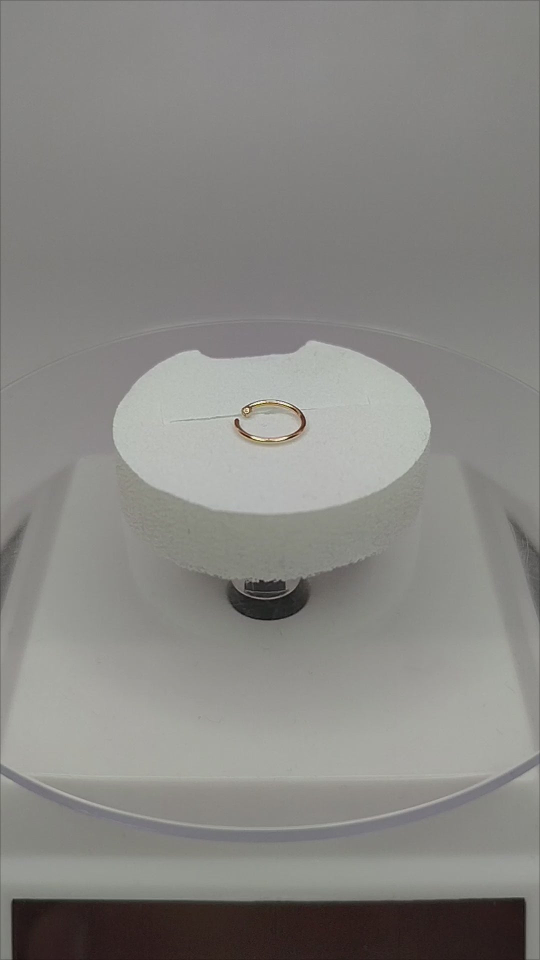 Piercing de nariz en oro 18k mujer