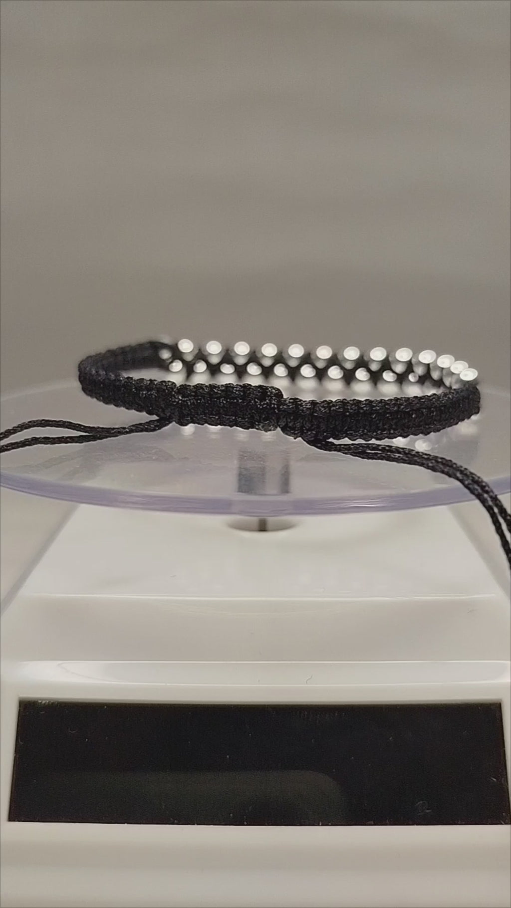Pulsera hilo negro con 30 balines de plata 950 ajustable mujer
