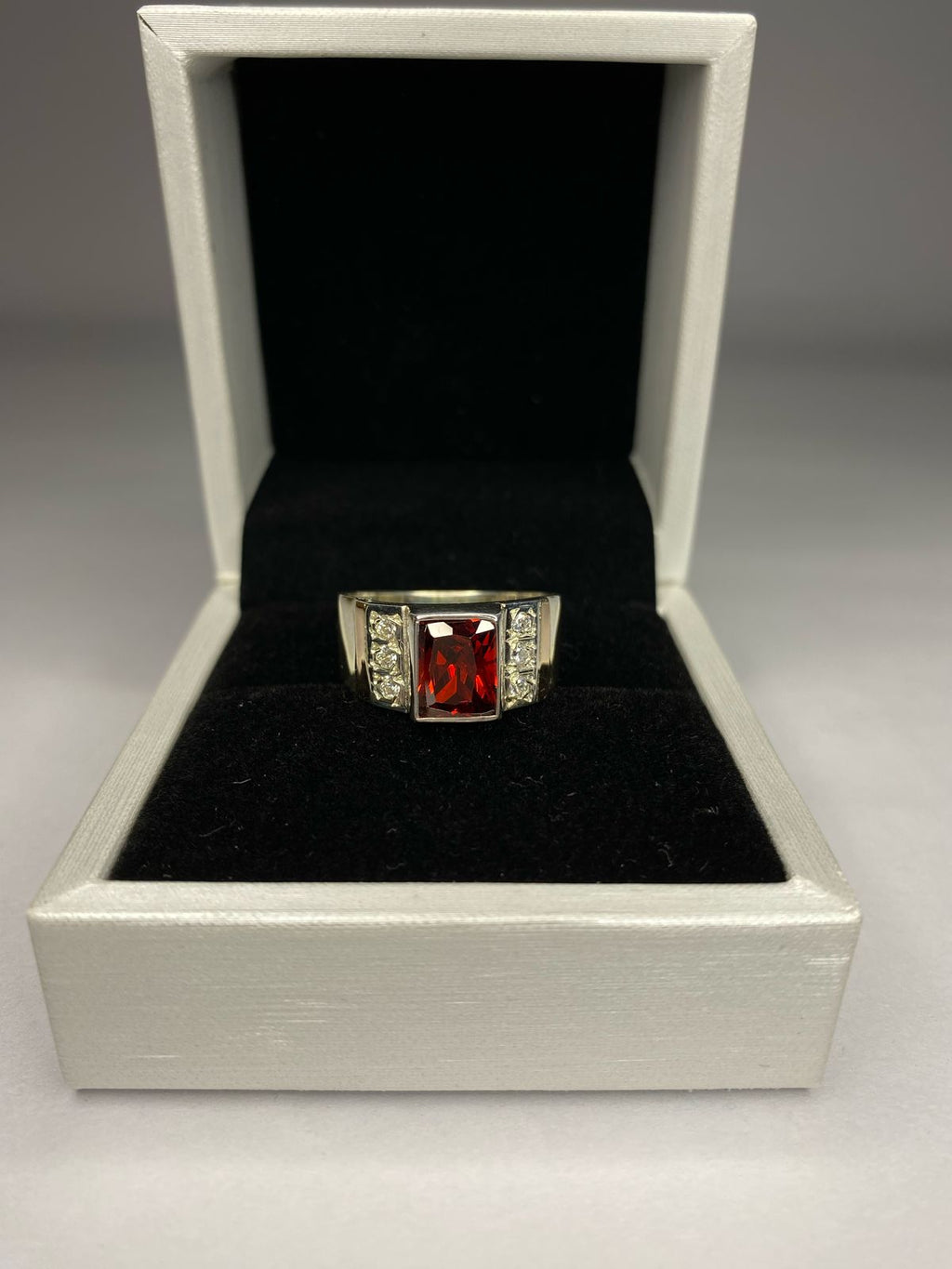 Anillo de plata 970 con detalles en oro 14k, rubí y circón mujer