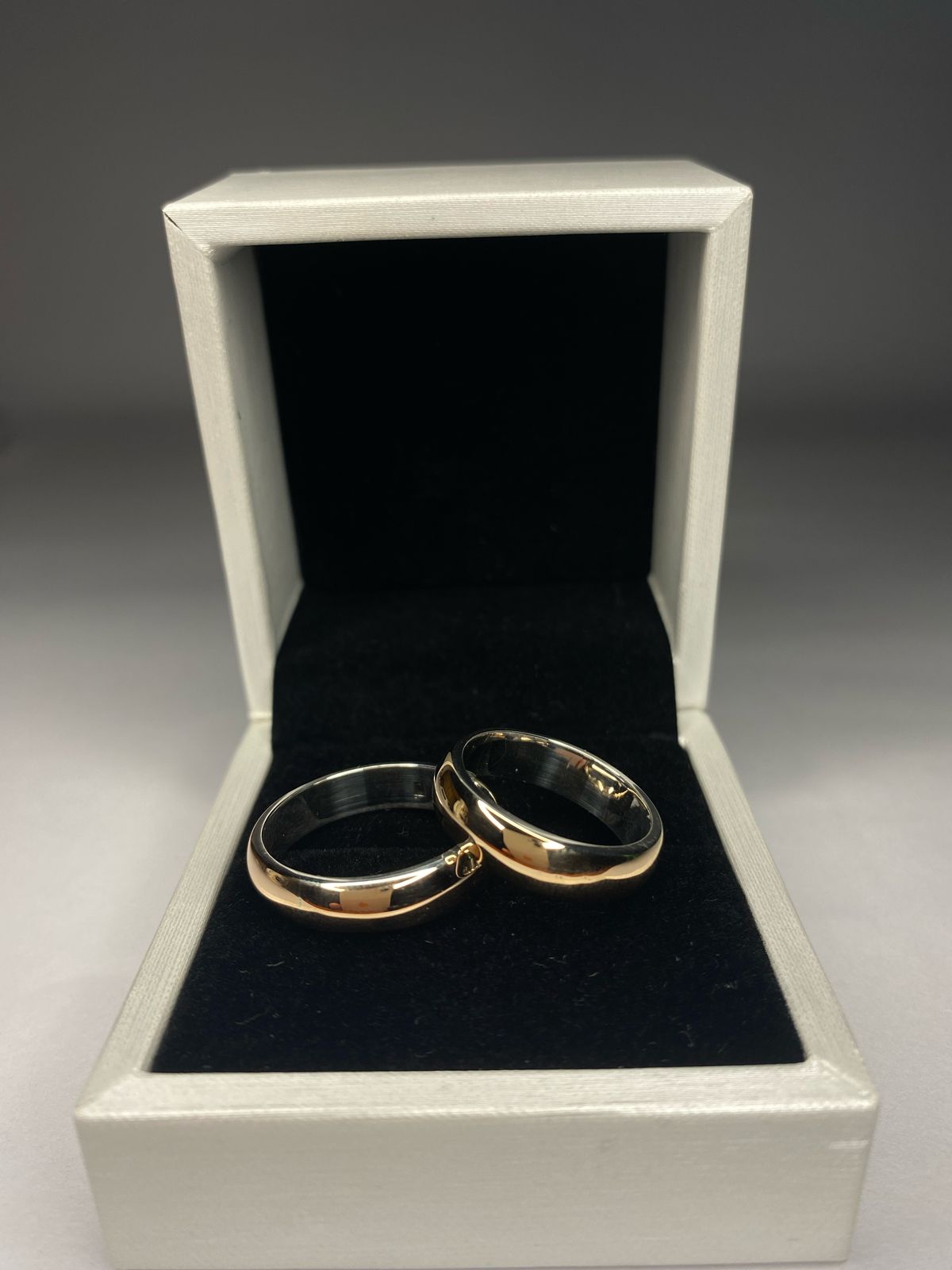 Argollas tipo inglesa plata 925 con oro 14k parejas